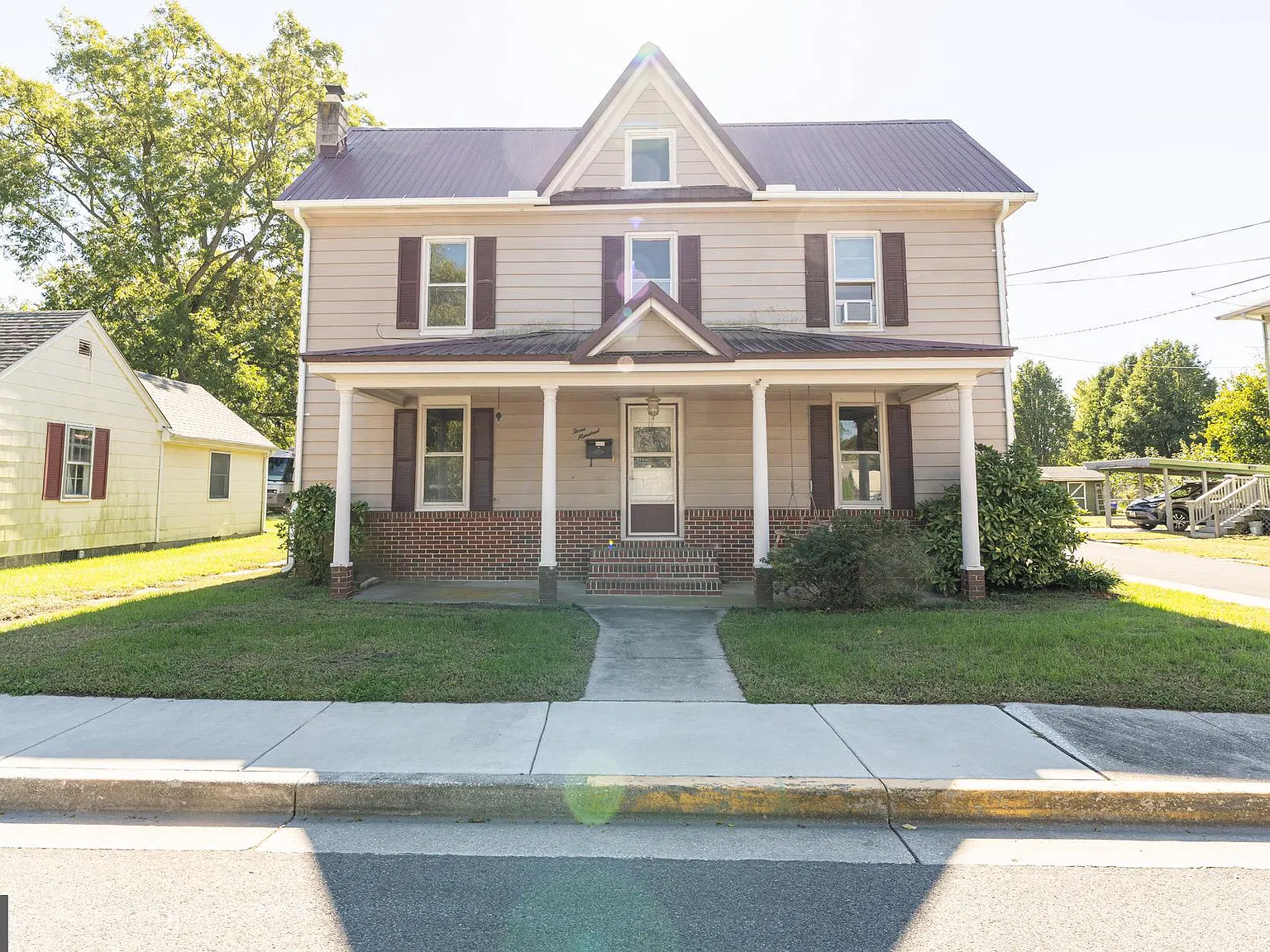 4 bed, 2124 sqft, $2,000 — Photo 2