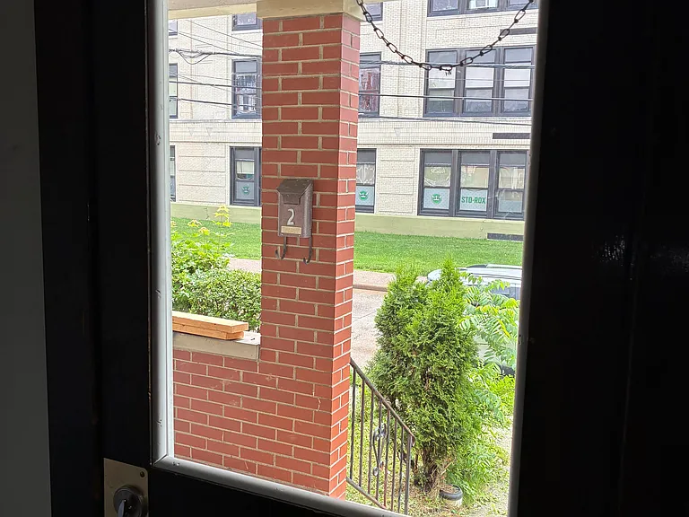 1102 Valley St #B — Photo 18