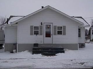 2nd image of 235 N Oak St