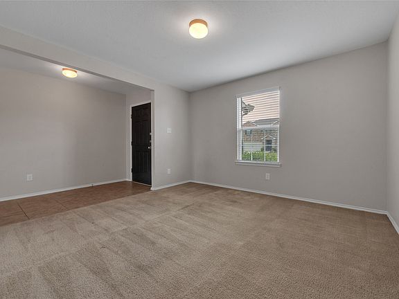 4th image of 1012 Rio Frio Dr