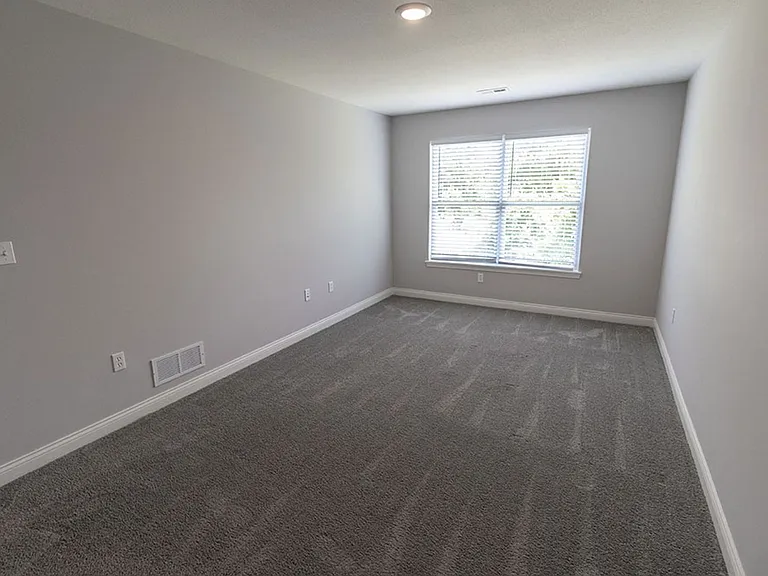 2801 Amberwood Ct — Photo 40