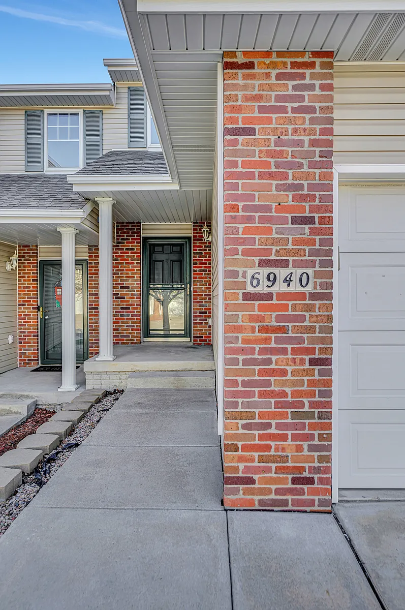 Walkway - 6940 Naples Dr