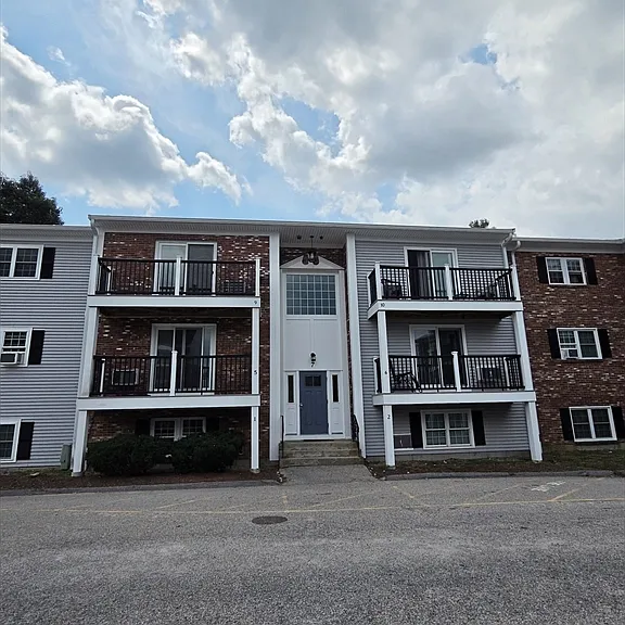 7 Chapel Hill Dr #11 — Photo 1
