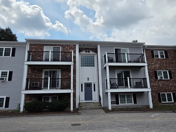 7 Chapel Hill Dr APT 11, Plymouth, MA 02360