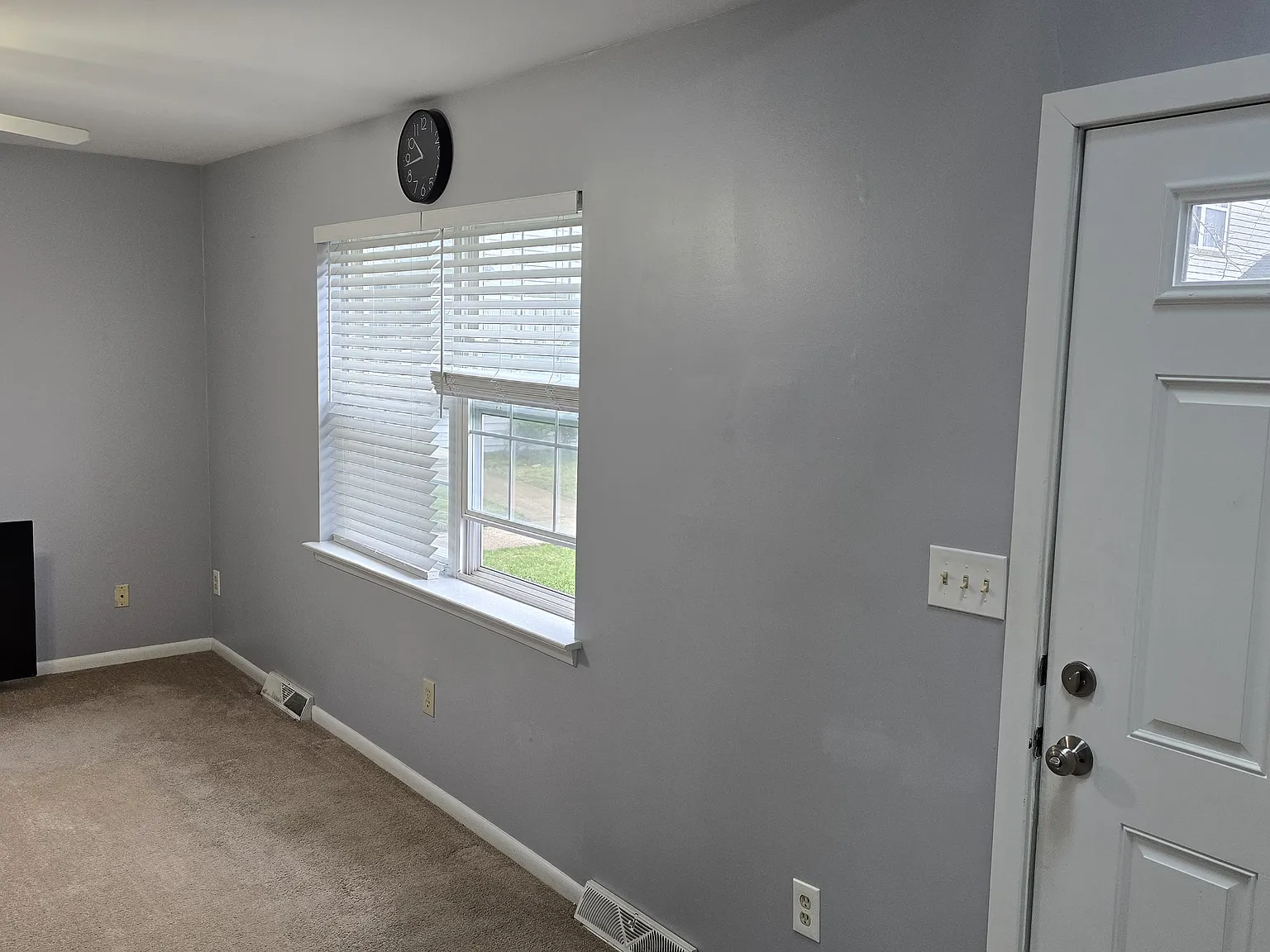 2 bed, 2.5 bath, 1360 sqft, $2,000 — Photo 3
