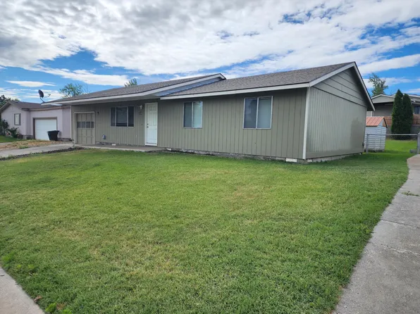 220 Pierce Ave, Umatilla, OR 97882