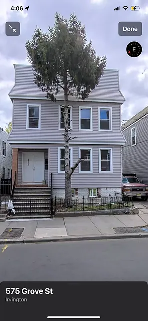 572 Grove St — Photo 2
