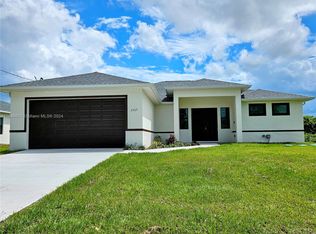 2517 10th St SW, Lehigh Acres, FL 33976