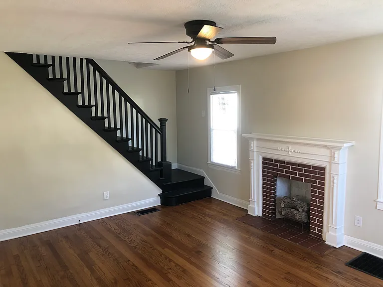 604 Colorado Ave — Photo 5
