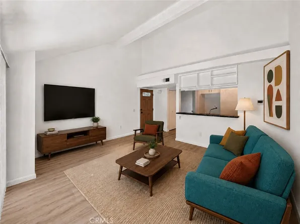 7131 Farralone Ave Unit 46, Canoga Park, CA 91303