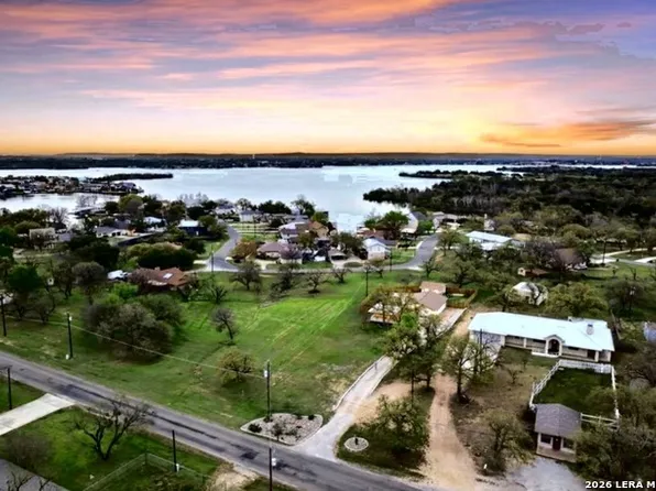 3201 Oak Ridge Dr, Horseshoe Bay, TX 78657