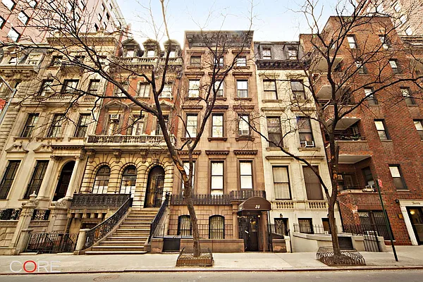 Rented by CORE | media 8