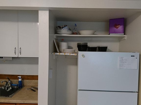 5th image of 707 E Kingsley St APT 4