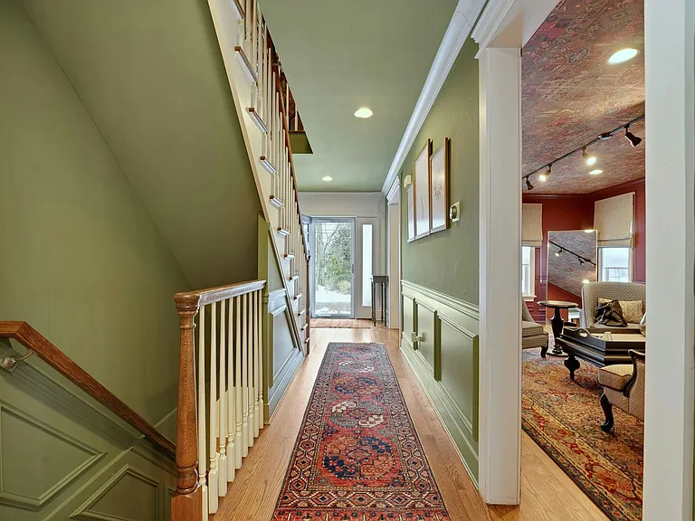 41 Fairview Ave — Photo 47