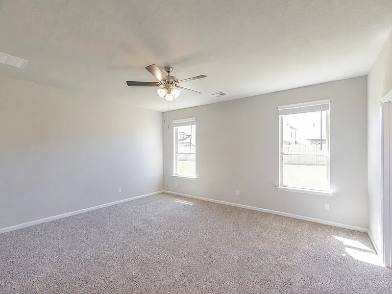 28503 Hannahs Harbor Ln — Photo 15