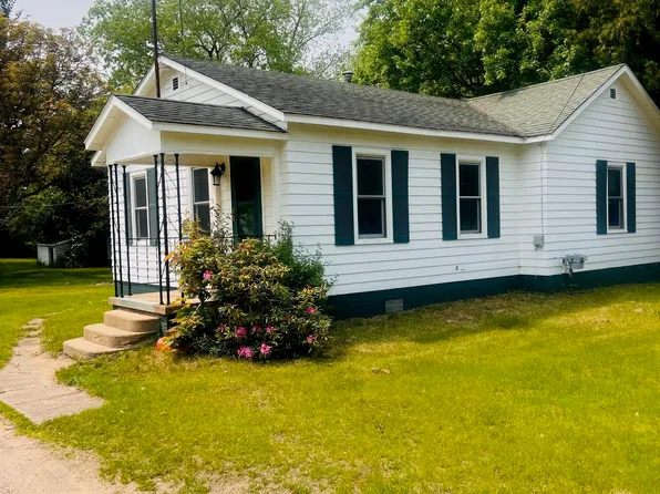 1758 Airway Dr, Mount Pleasant, MI 48858