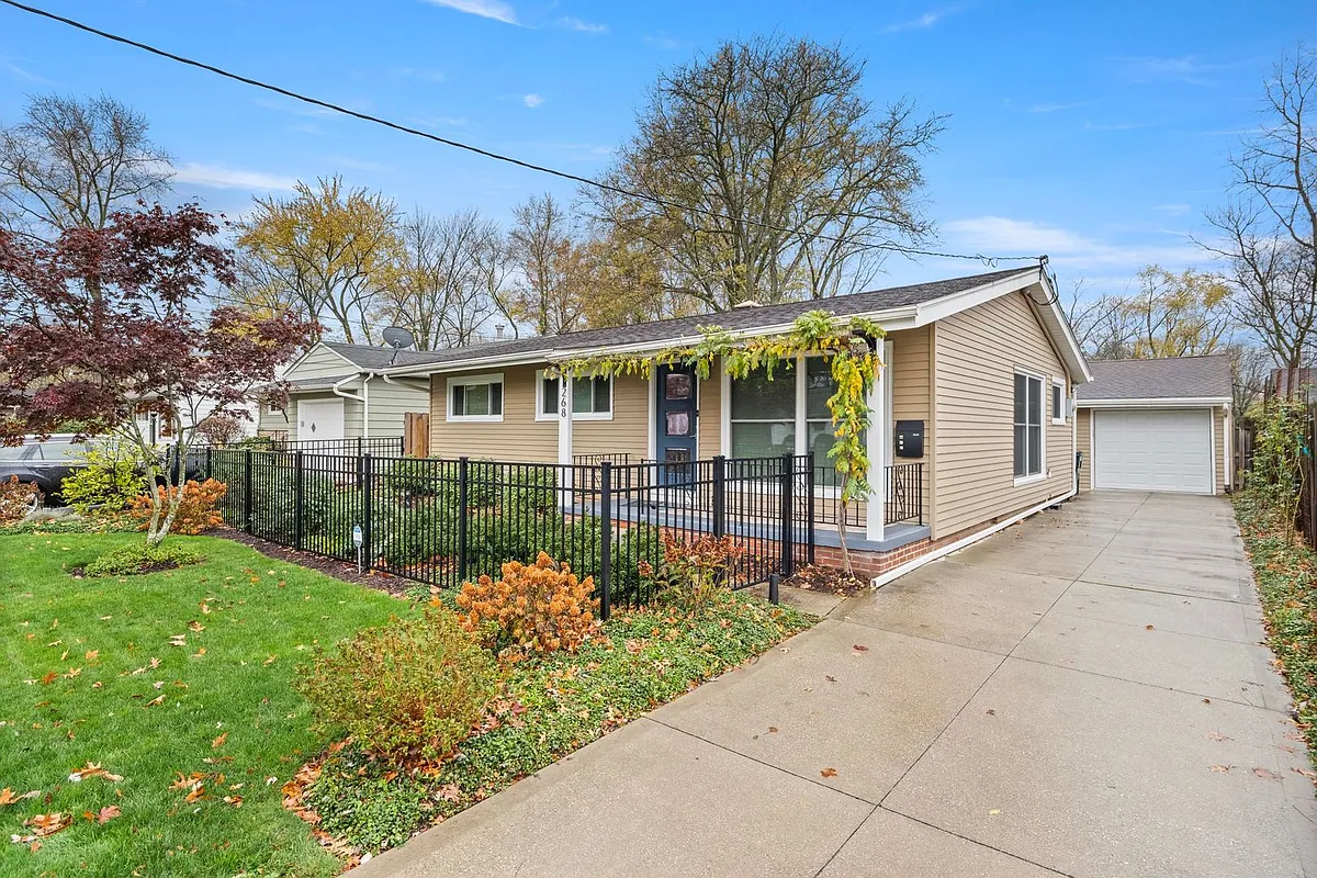 Building Photo - 268 Edgewood Dr