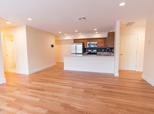 5161 Washington St #17, West Roxbury, MA 02132