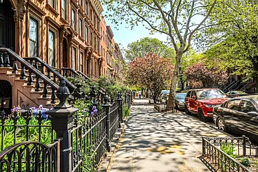 Rented by Level Group