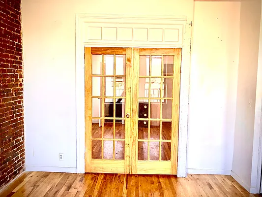 Rented by Linda N Eskander, LREB | media 23