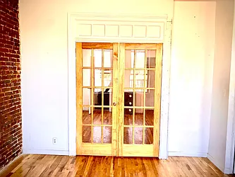 Rented by Linda N Eskander, LREB