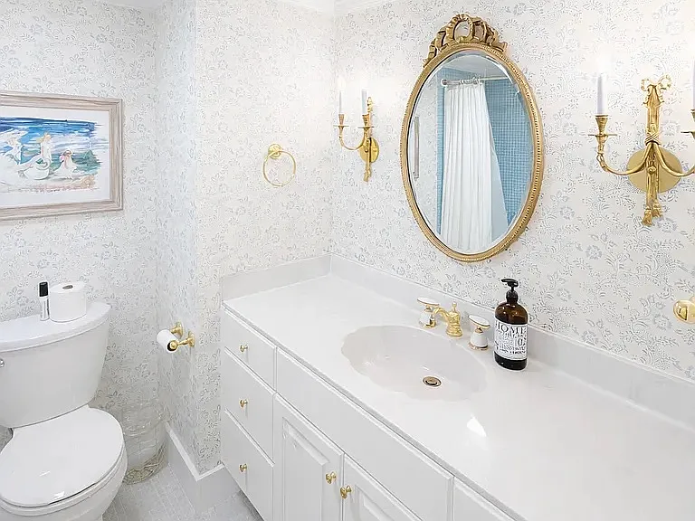 14 Lockwood Dr #1B — Photo 4