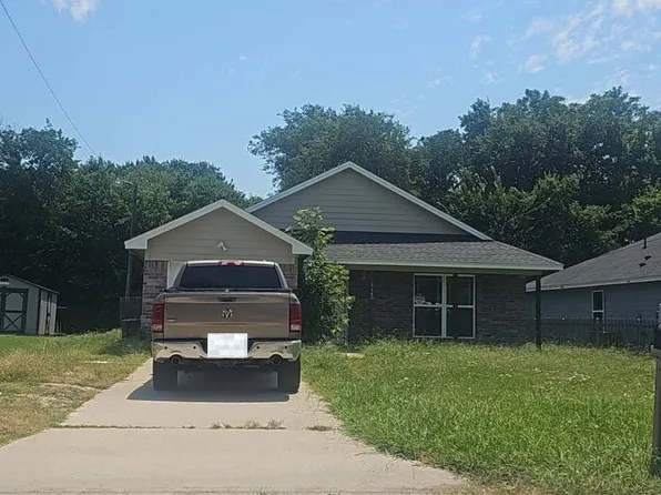 448 Chase Ave, Cleburne, TX 76031