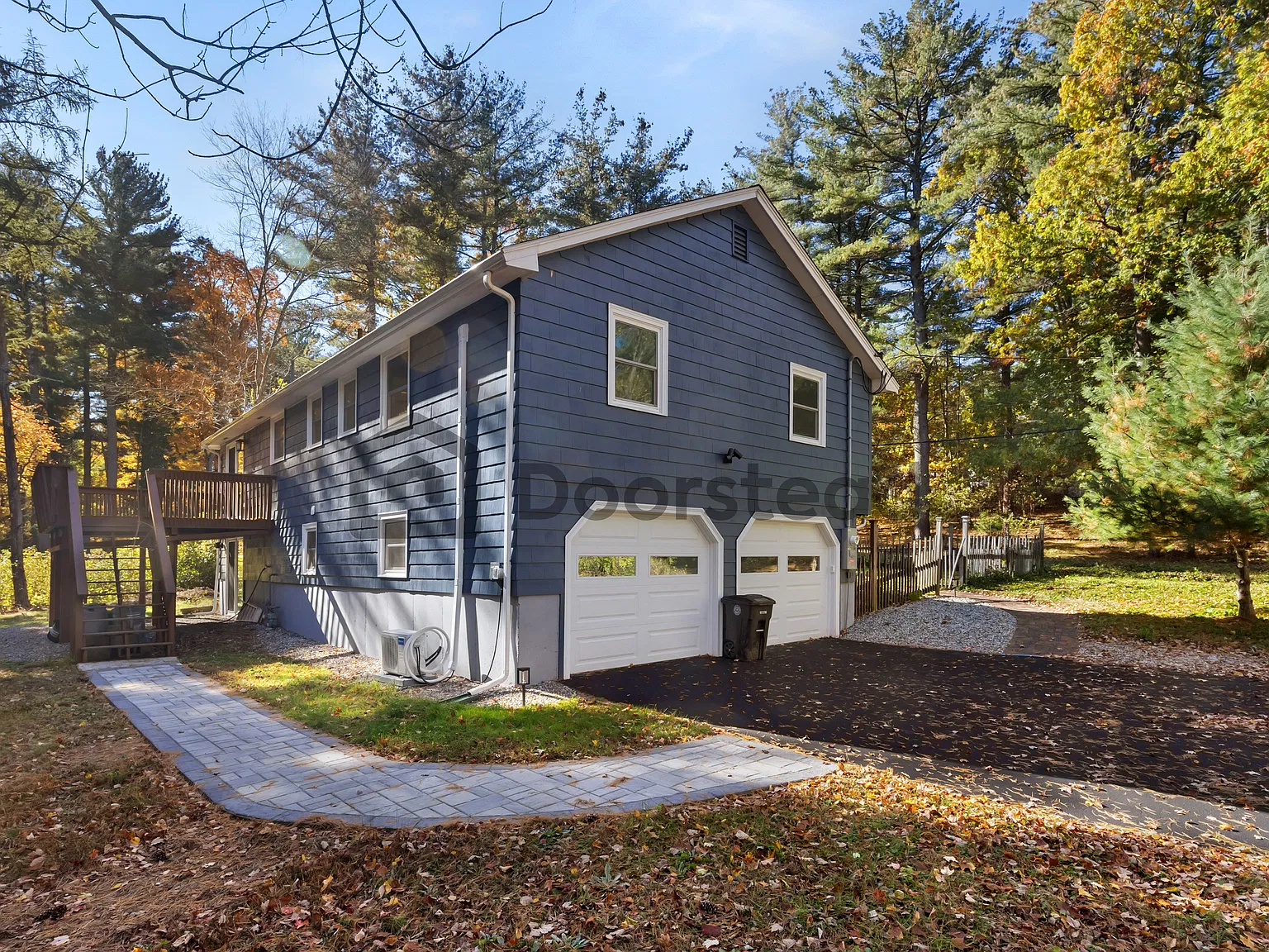 3 bed, 2.5 bath, 1812 sqft, $4,900 — Photo 4