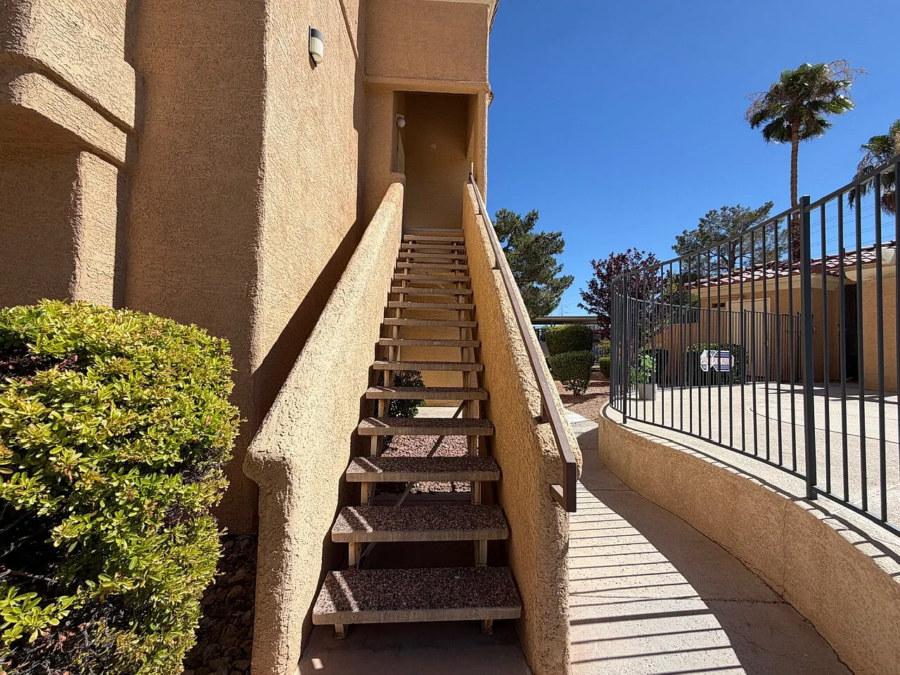 2 bed, 2.0 bath, 1129 sqft, $1,450 — Photo 1