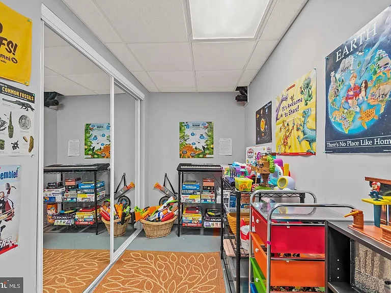 1003 Mulberry Ct — Photo 18