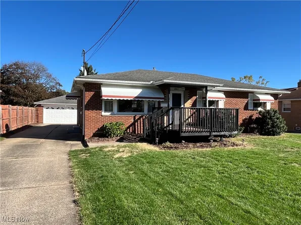 591 Ingalls Rd, Akron, OH 44312