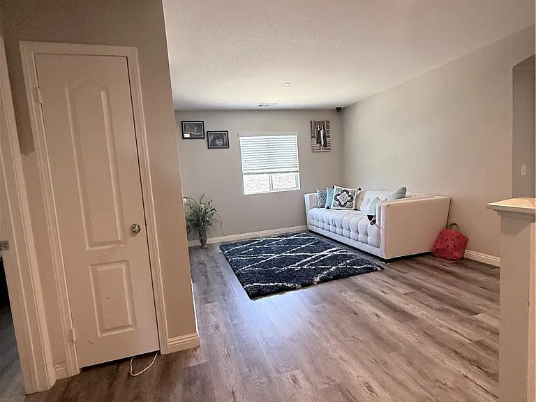 16360 River Glen Ln — Photo 5