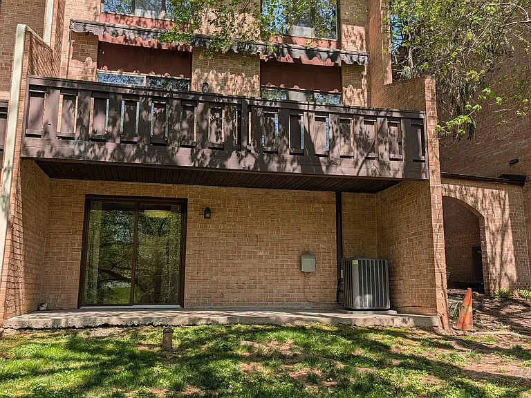 214 Stonybrook Dr #214 — Photo 7