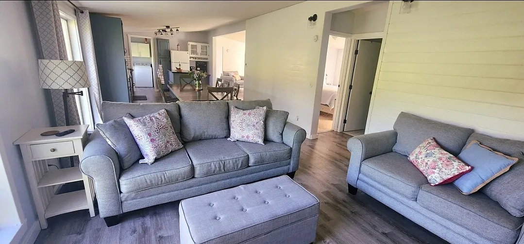 3 bed, 1404 sqft, $1,800 — Photo 1