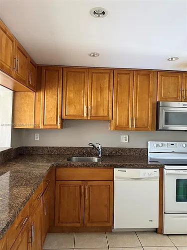 8020 Colony Cir N Photo 1