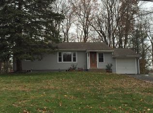 11 Maple Row, Bethel, CT 06801