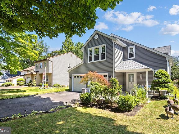 2nd image of 12 Pebble Dr