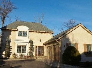 5377 Club Dr, Westerville, OH