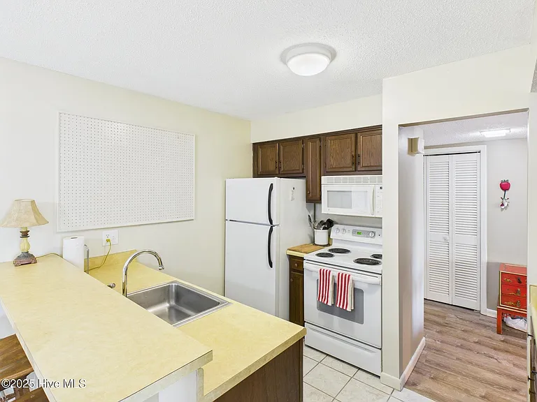 250 Sugar Gum Ln #201 — Photo 12