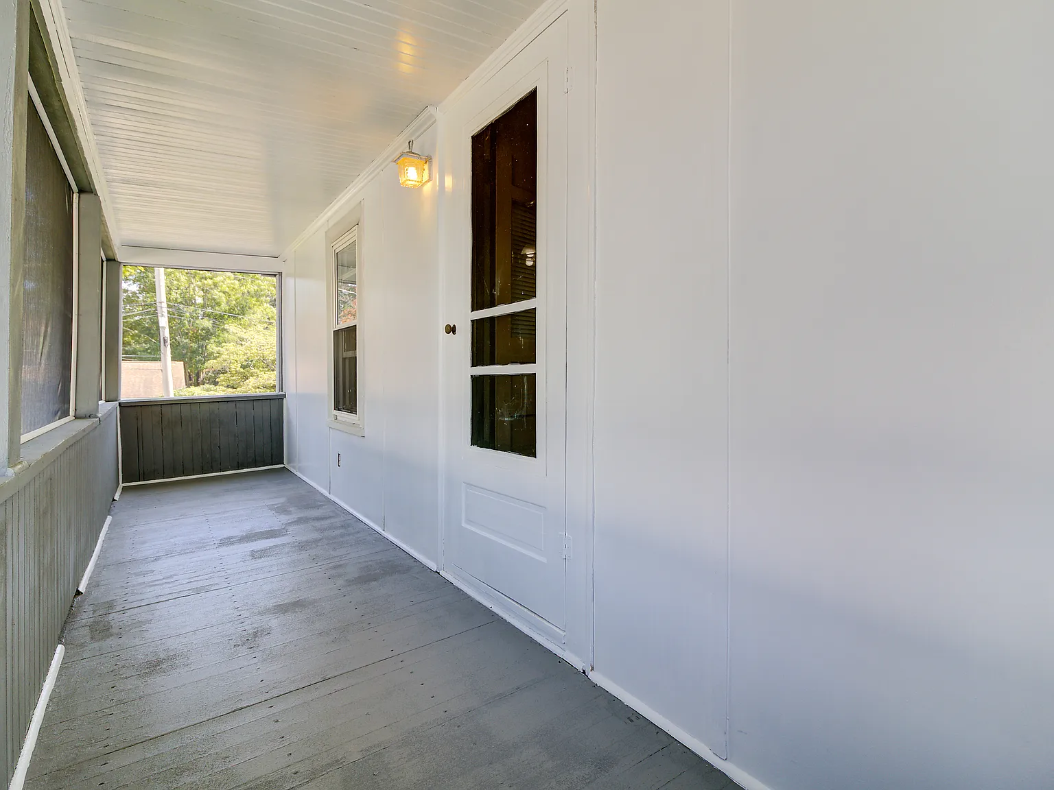 2 bed, 748 sqft, $2,000 — Photo 1