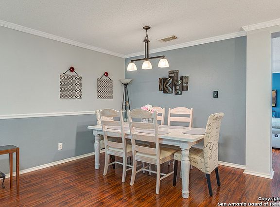 4th image of 6806 Honeyridge Ln
