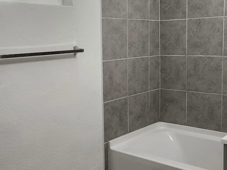 2645 W Morten Ave #2 — Photo 6