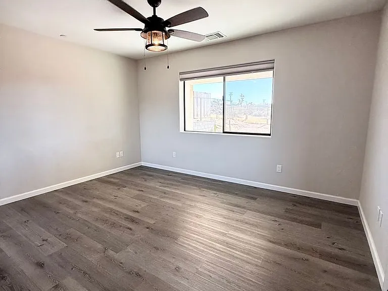 7350 Goleta Ave — Photo 13