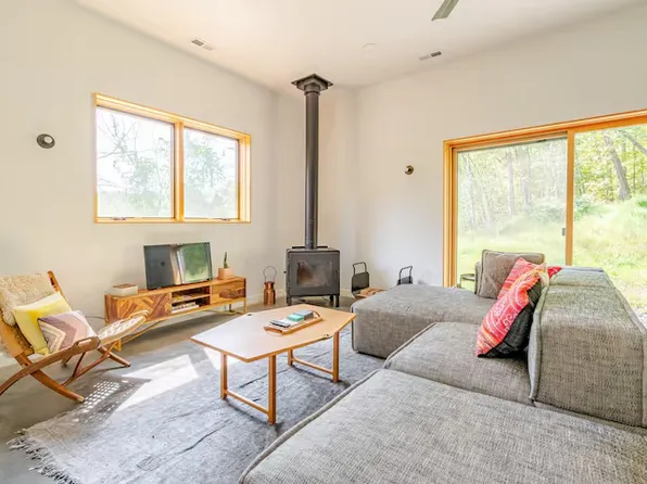 93 Lower Whitfield Rd, Accord, NY 12404