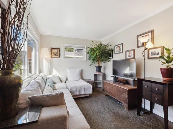 17673 Orchard Avenue, Guerneville, CA 95446