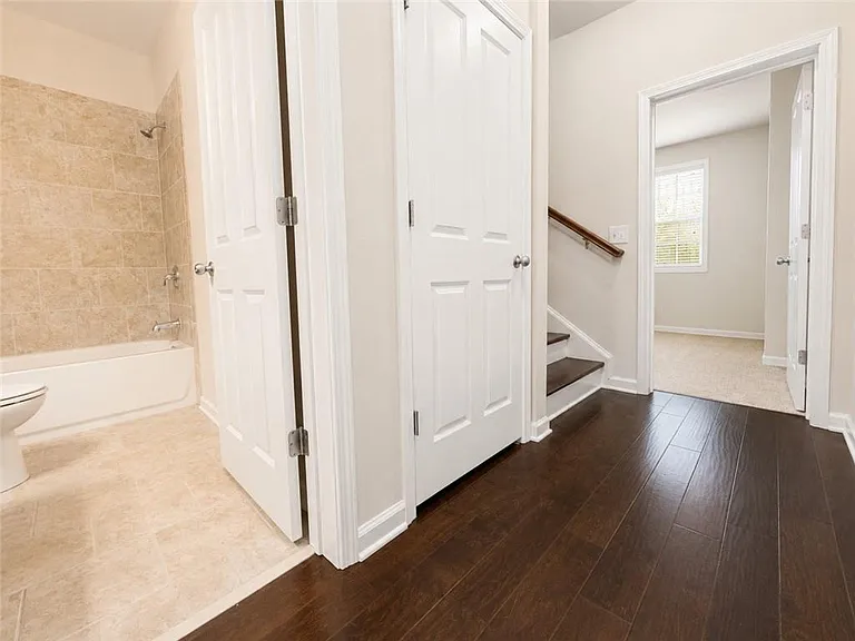 1207 Lavista Cir — Photo 22