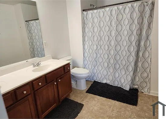 2232 Leicester Way SE — Photo 8