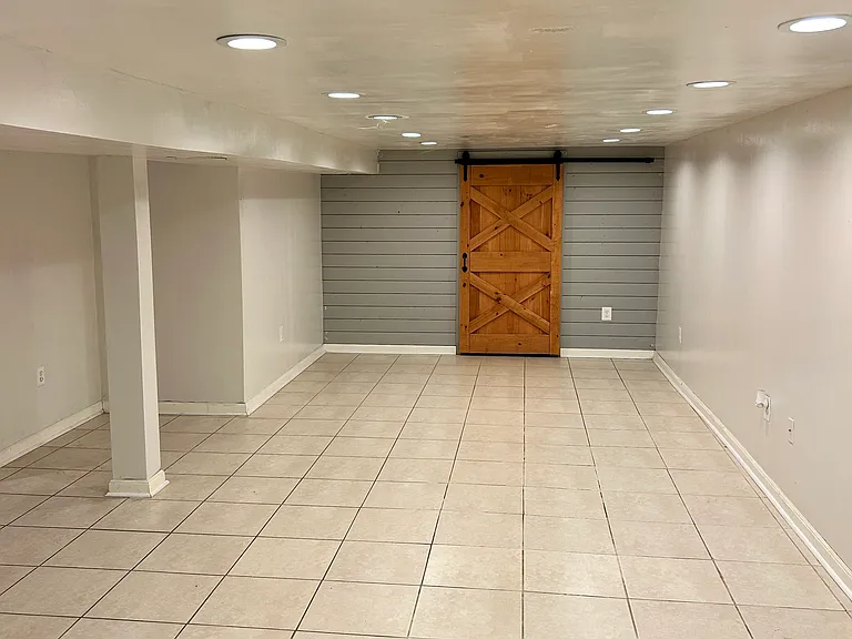 1203 Westview Dr — Photo 3