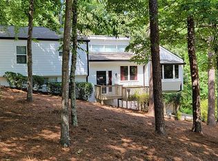1573 Valley Stream Dr, Marietta, GA 30062