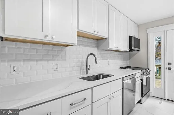 3608 Janet Rd — Photo 18